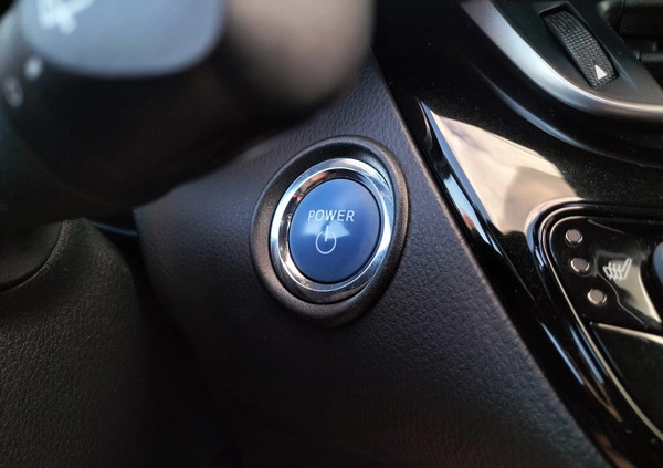Toyota C-HR cena 83900 przebieg: 88000, rok produkcji 2019 z Kielce małe 529